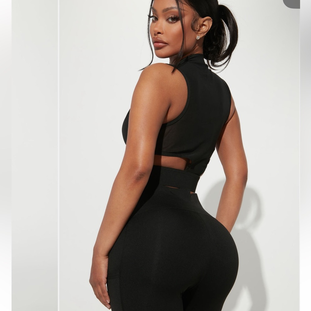 Sleek Black Sleeveless crop top